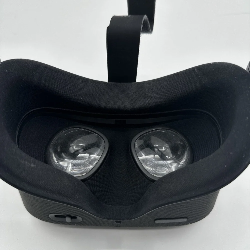 Meta Oculus Quest 1 VR Virtual Reality Headset And MH-B Controllers For Parts